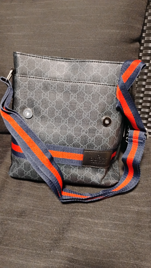 Gucci Messenger Bag, men's business bag image indicator(2)
