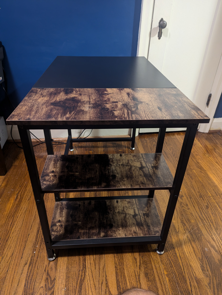 Desk - delivery available - photo 2