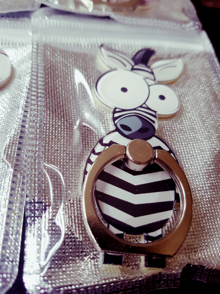 brand new 4 @ $20 trendy phone holders image indicator(2)