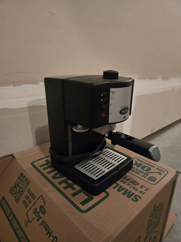 Black De'Longhi Espresso Machine