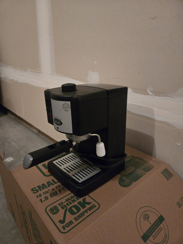 Black De'Longhi Espresso Machine - photo 2