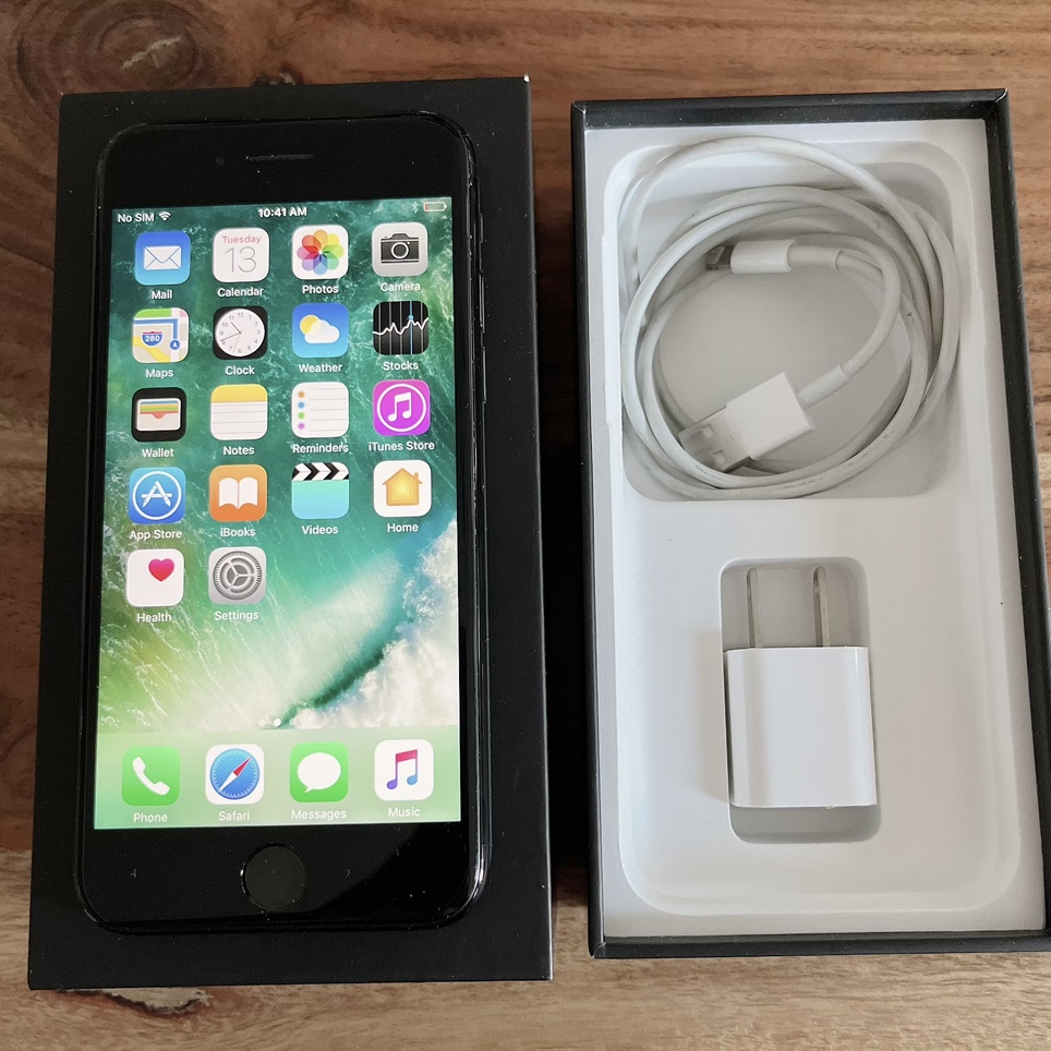 iPhone 7 black 128gb thumbnail
