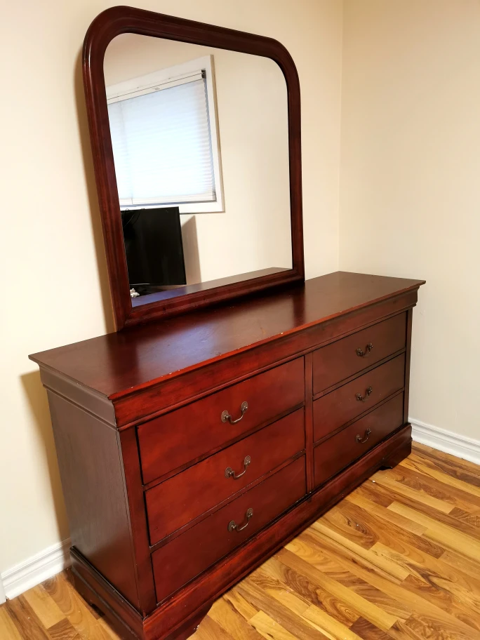 Dresser & Mirror