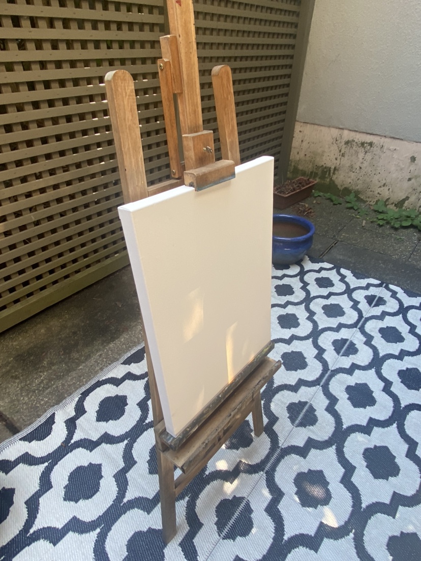 Wooden adjustable painting easel. Great for art students image indicator(3)