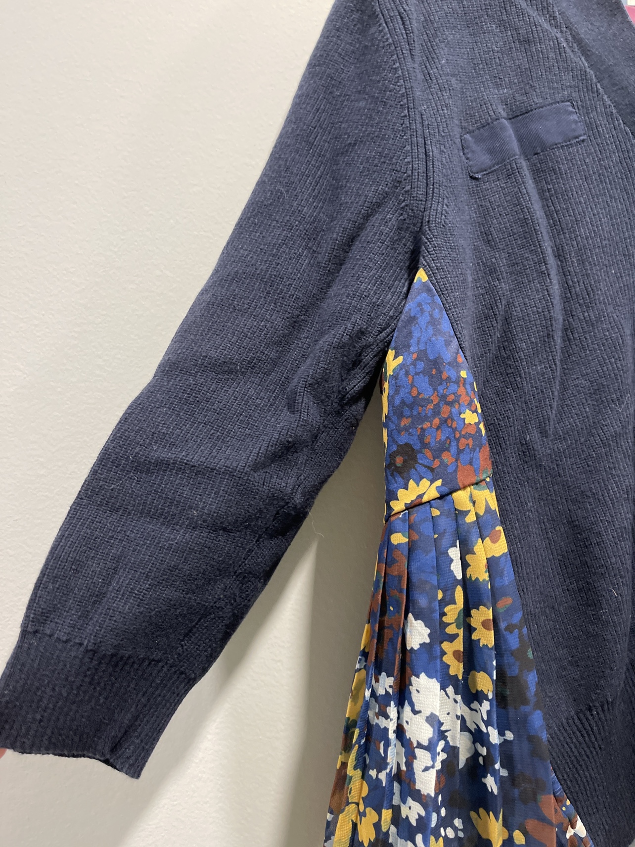 Korean Style Navy Floral Chiffon Knit image indicator(3)