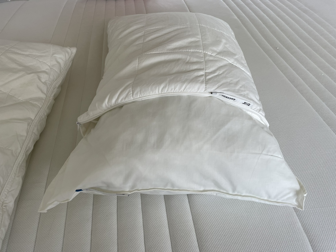 MATTRESS + pillow - photo 3