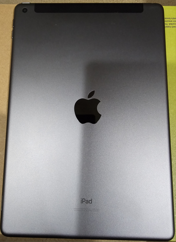 Ipad 7th generation 128GB With WiFi and Cellular + 2 Cases image indicator(2)