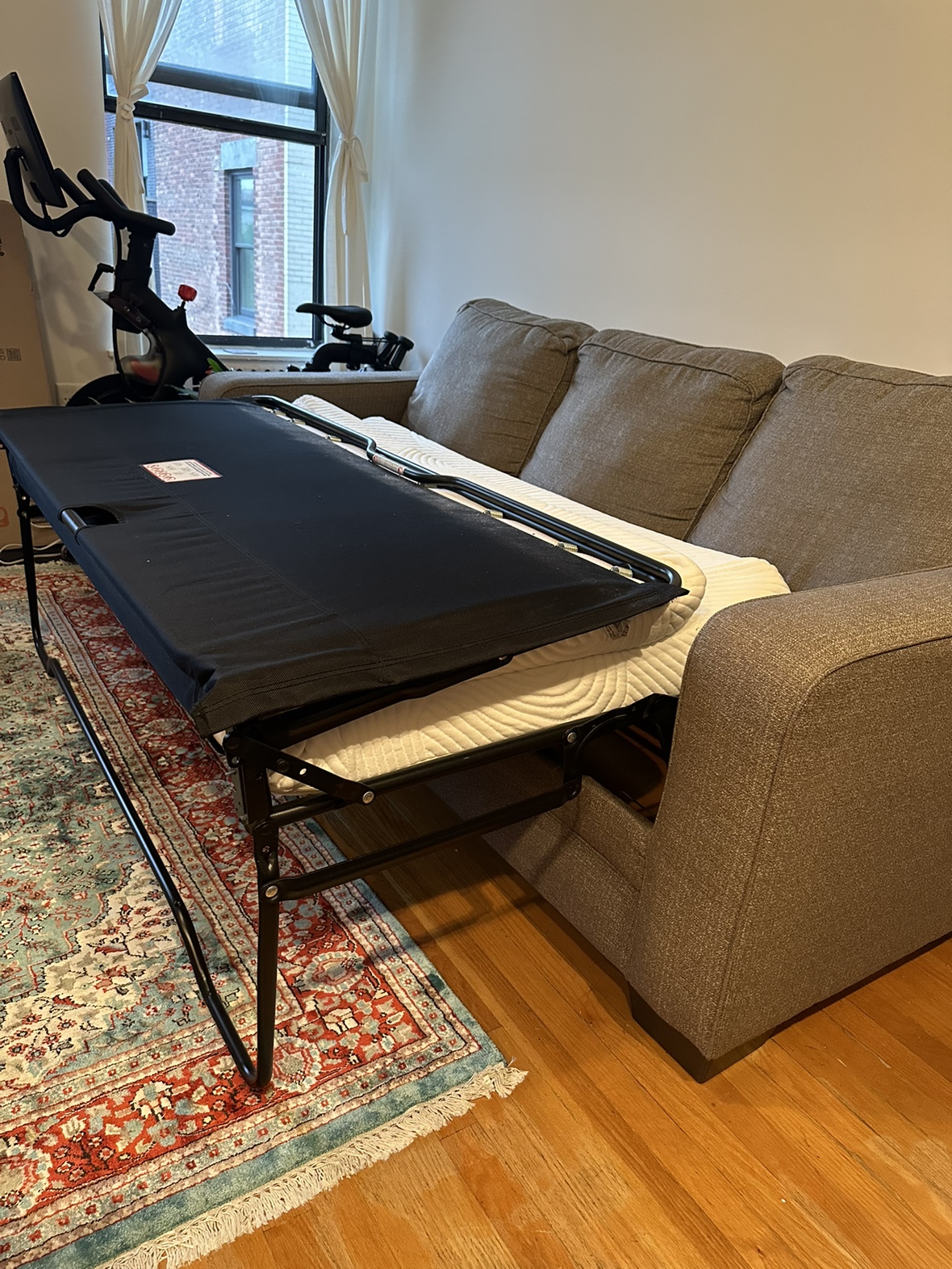 Couch - Queen Sleeper - perfect for hosting! - photo 5