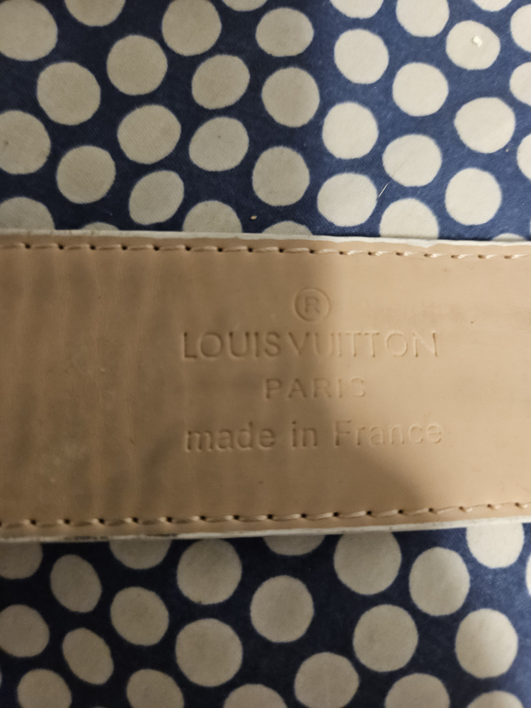 lv belt gold and white