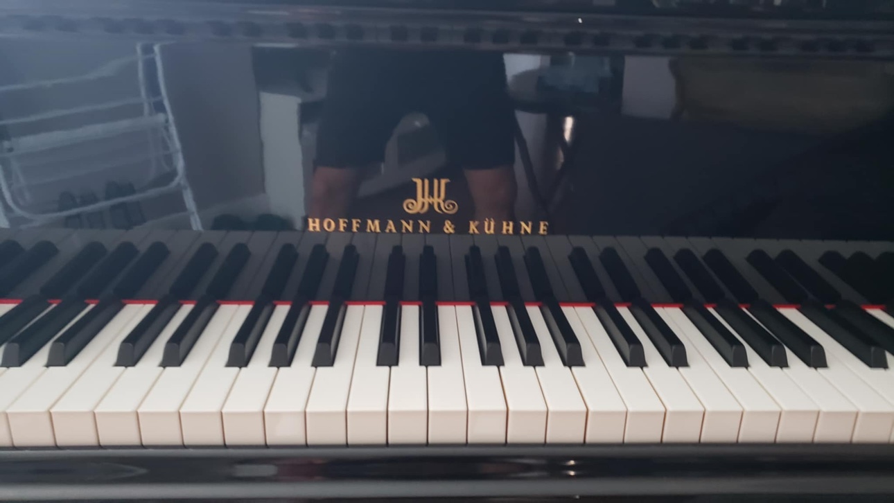 Hoffmann & Kuhne 5’1 baby grand piano - photo 4