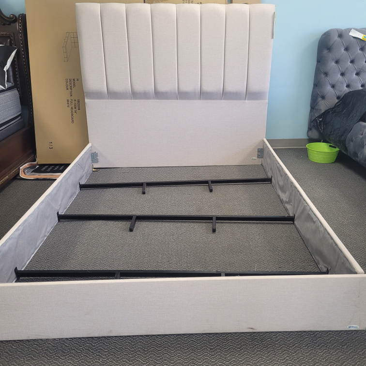 Queen Bed - photo 2
