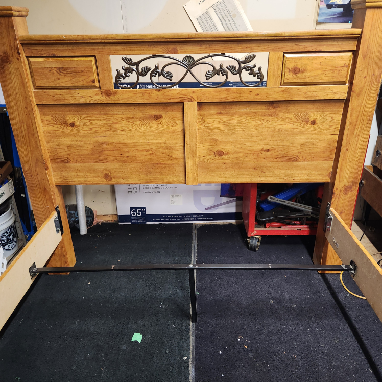 Queen Size Bed Frame - photo 2