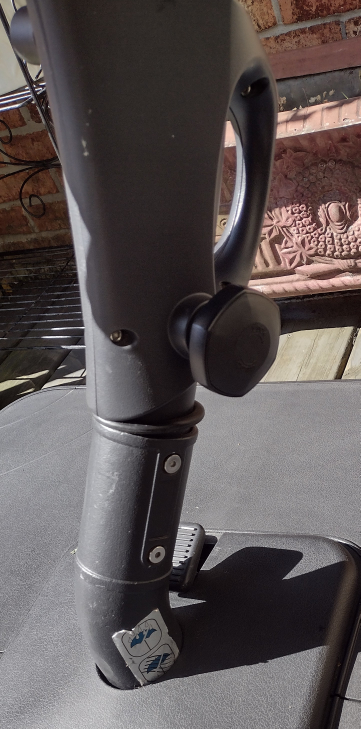 Miramar Offset Umbrella with Cover and Base image indicator(5)