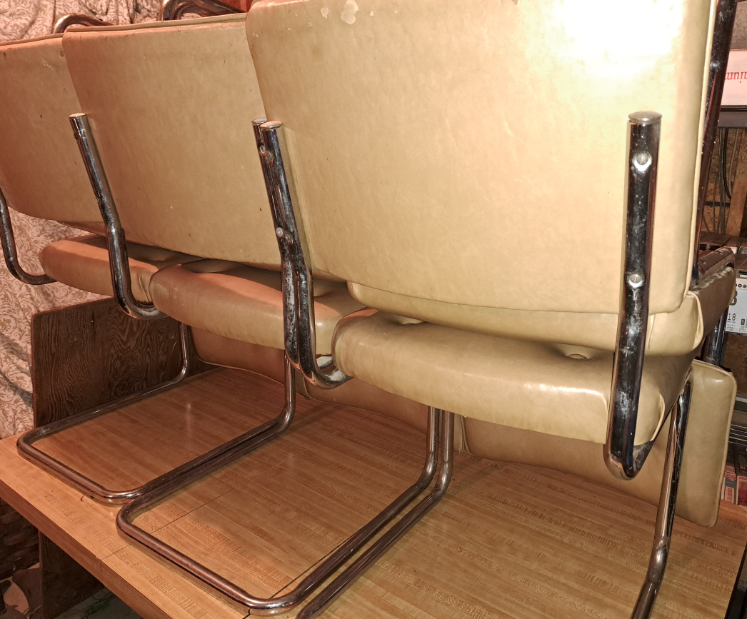 kitchen Set of 6 Mid Century Retro Chairs/table