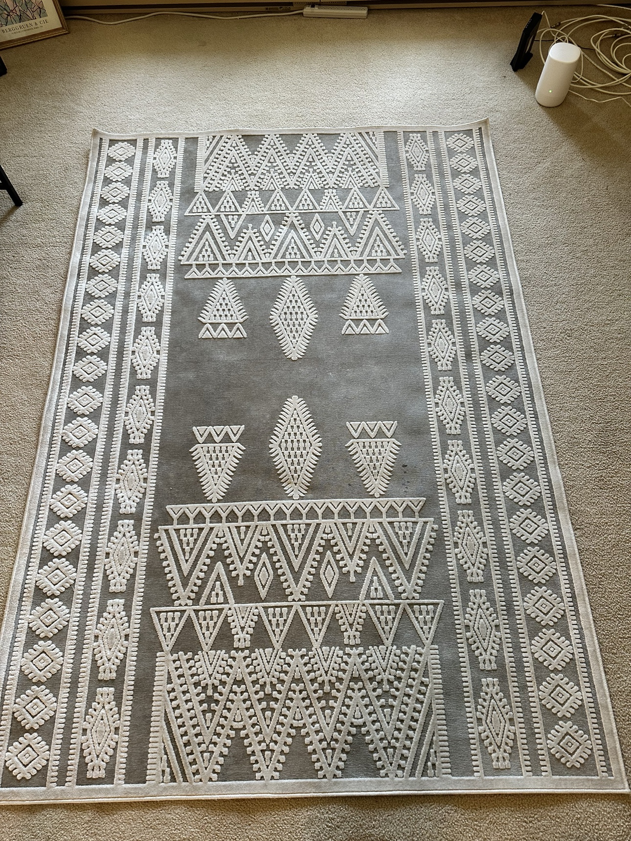 Grey and White Rug - photo 4