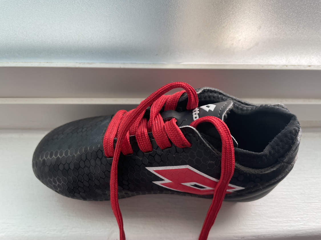 Soccer cleats size 10