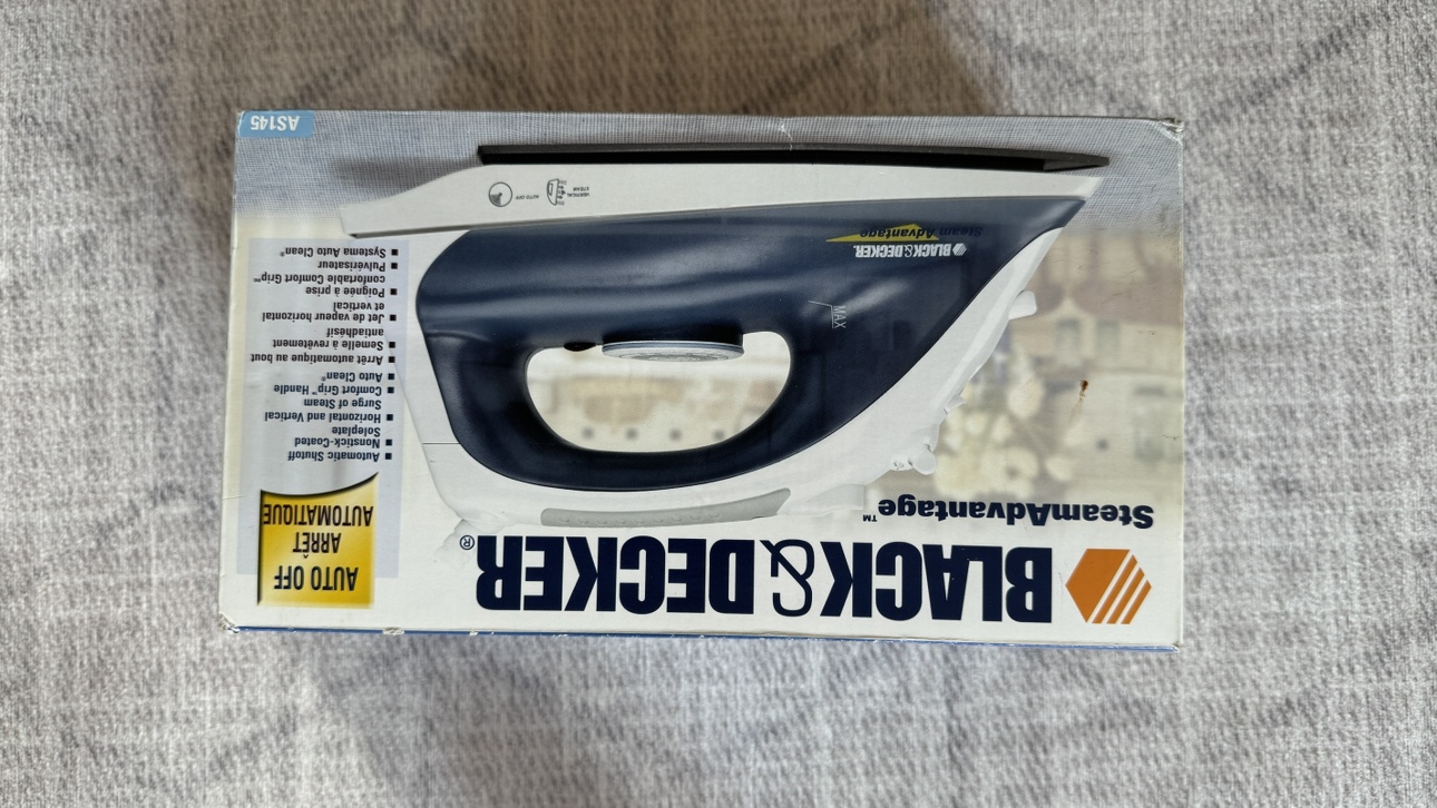 Black & Decker Iron thumbnail