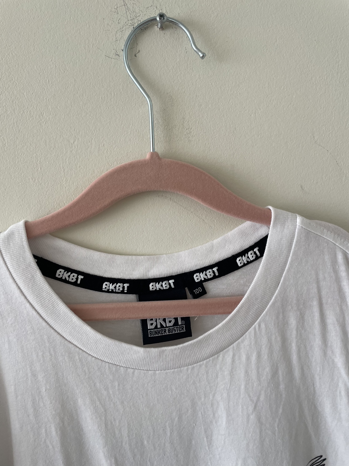 White t shirt - photo 2