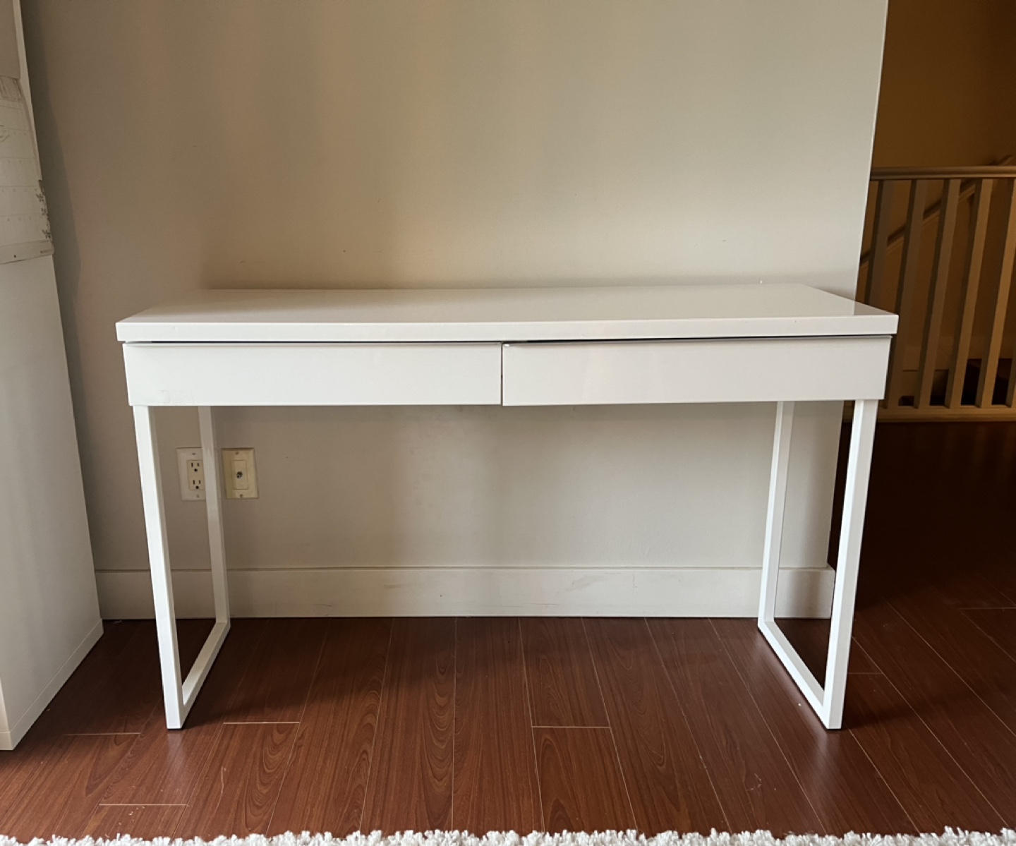 Ikea Desk - BESTÅ BURS High Gloss White