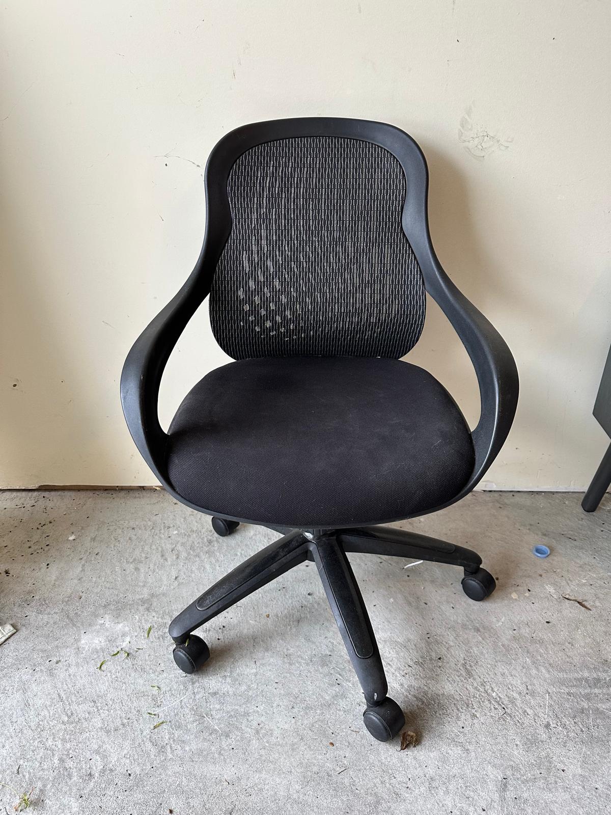 Black Mesh Office Chair