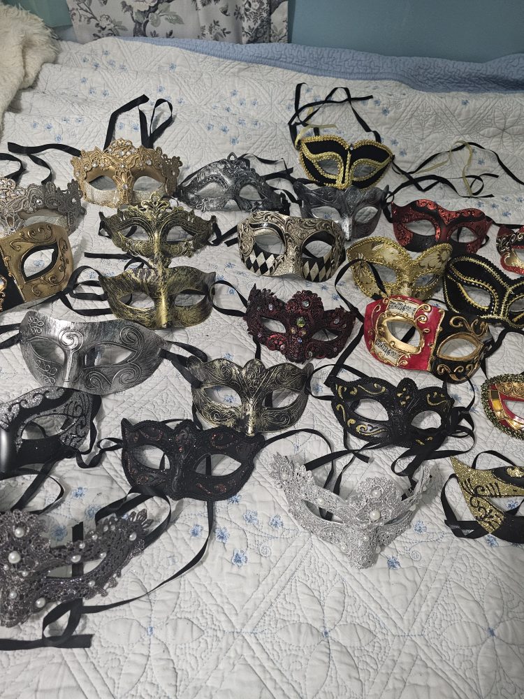 30 Quality Venetian Masquerade Masks - photo 5