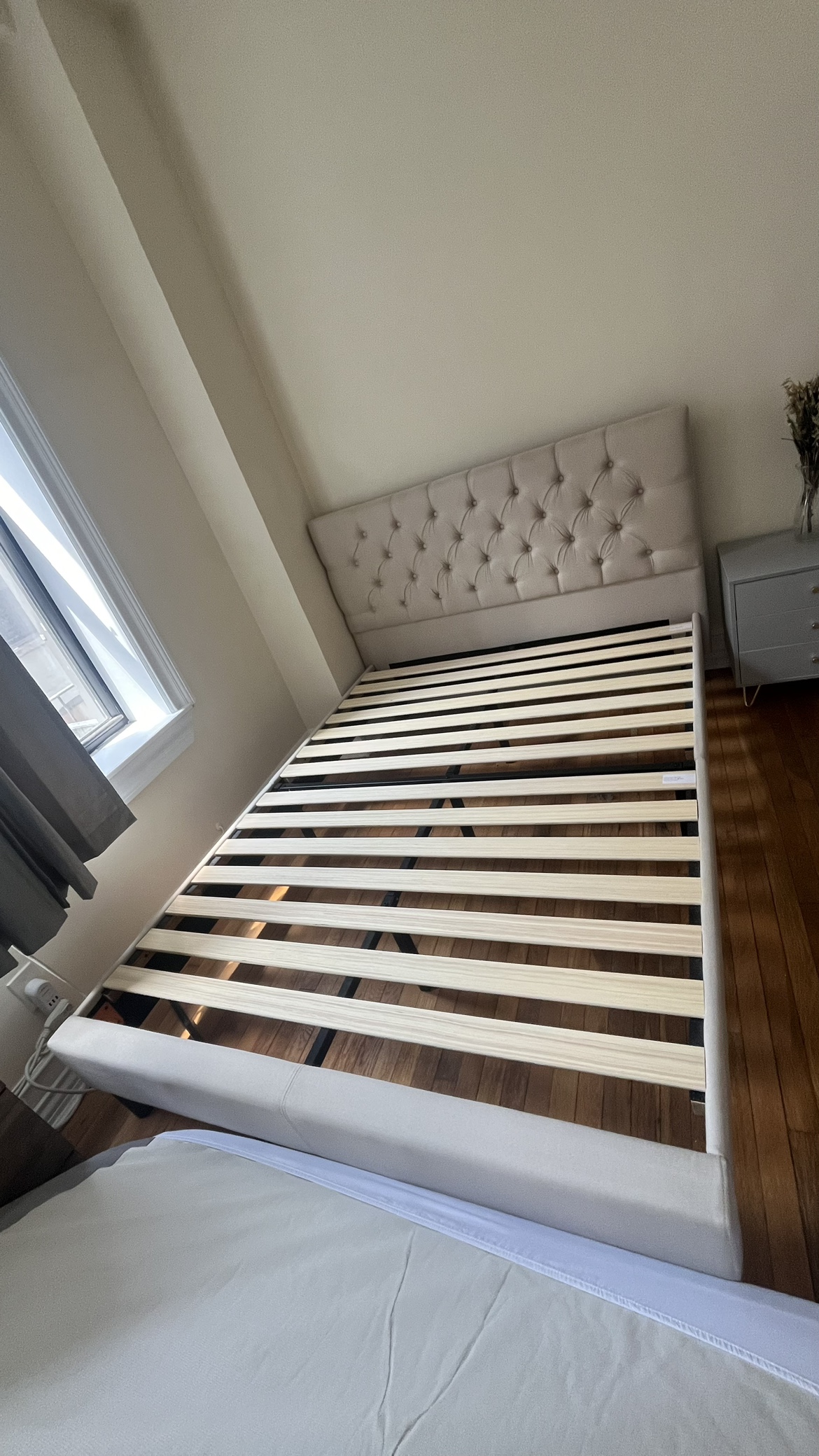 Queen bed frame - photo 5