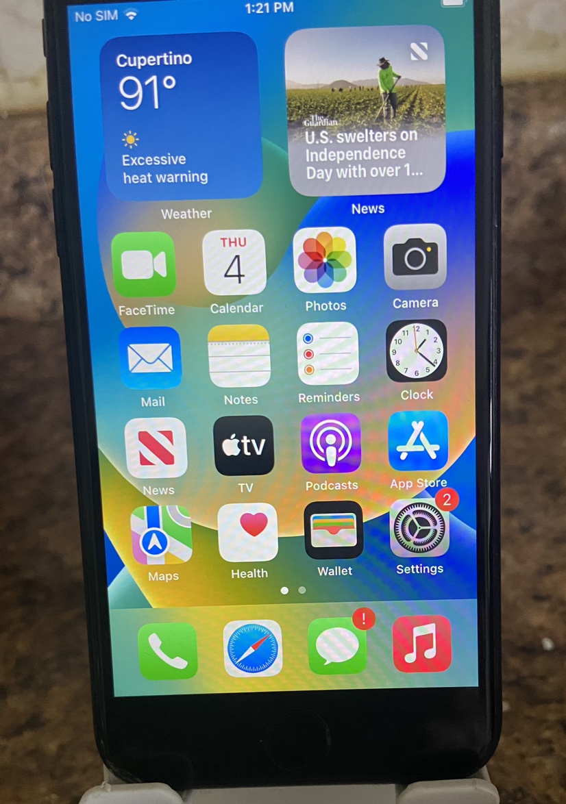 iPhone SE 64gb - photo 2