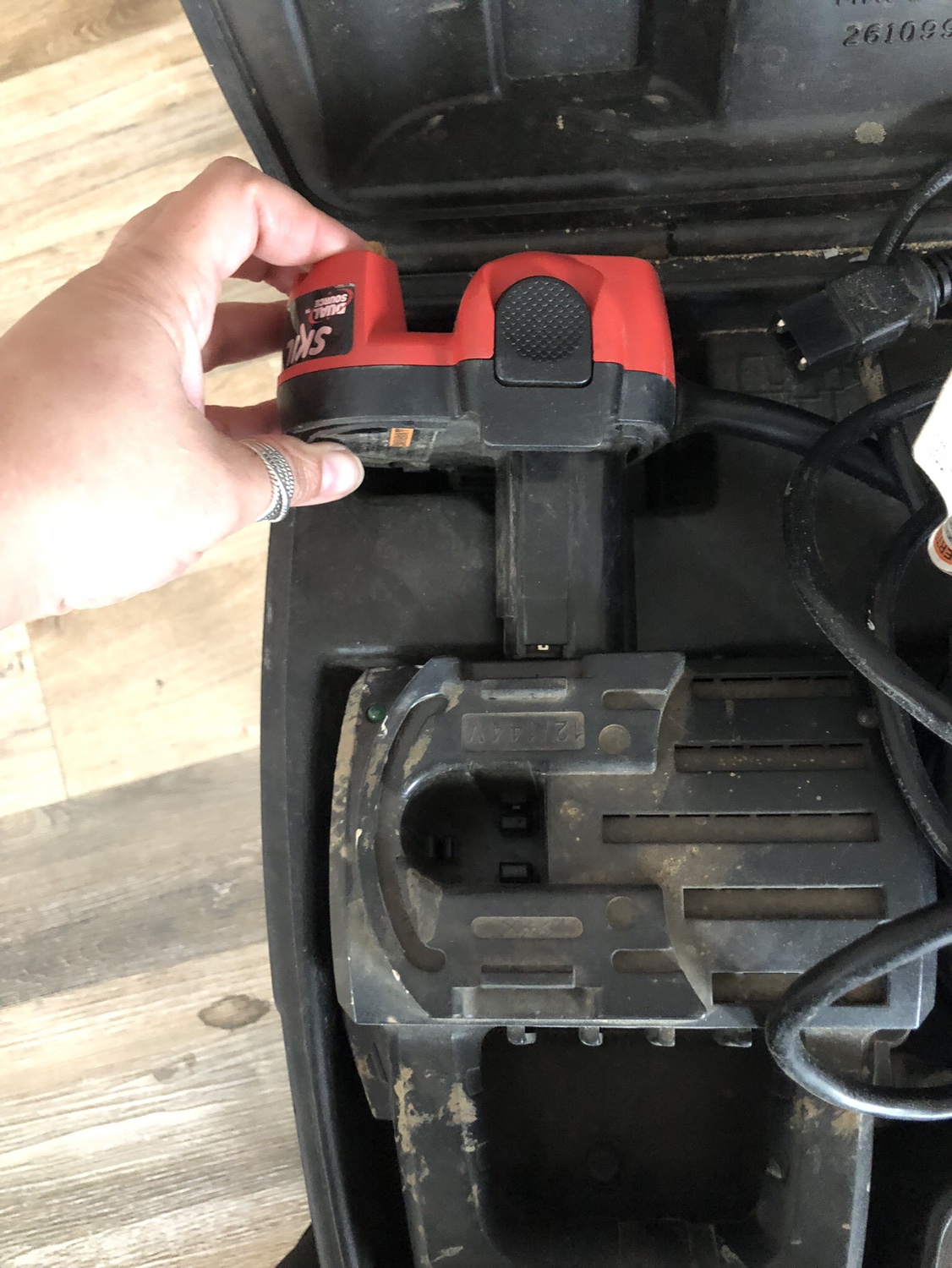 Skil 12 Volt Drill - photo 2