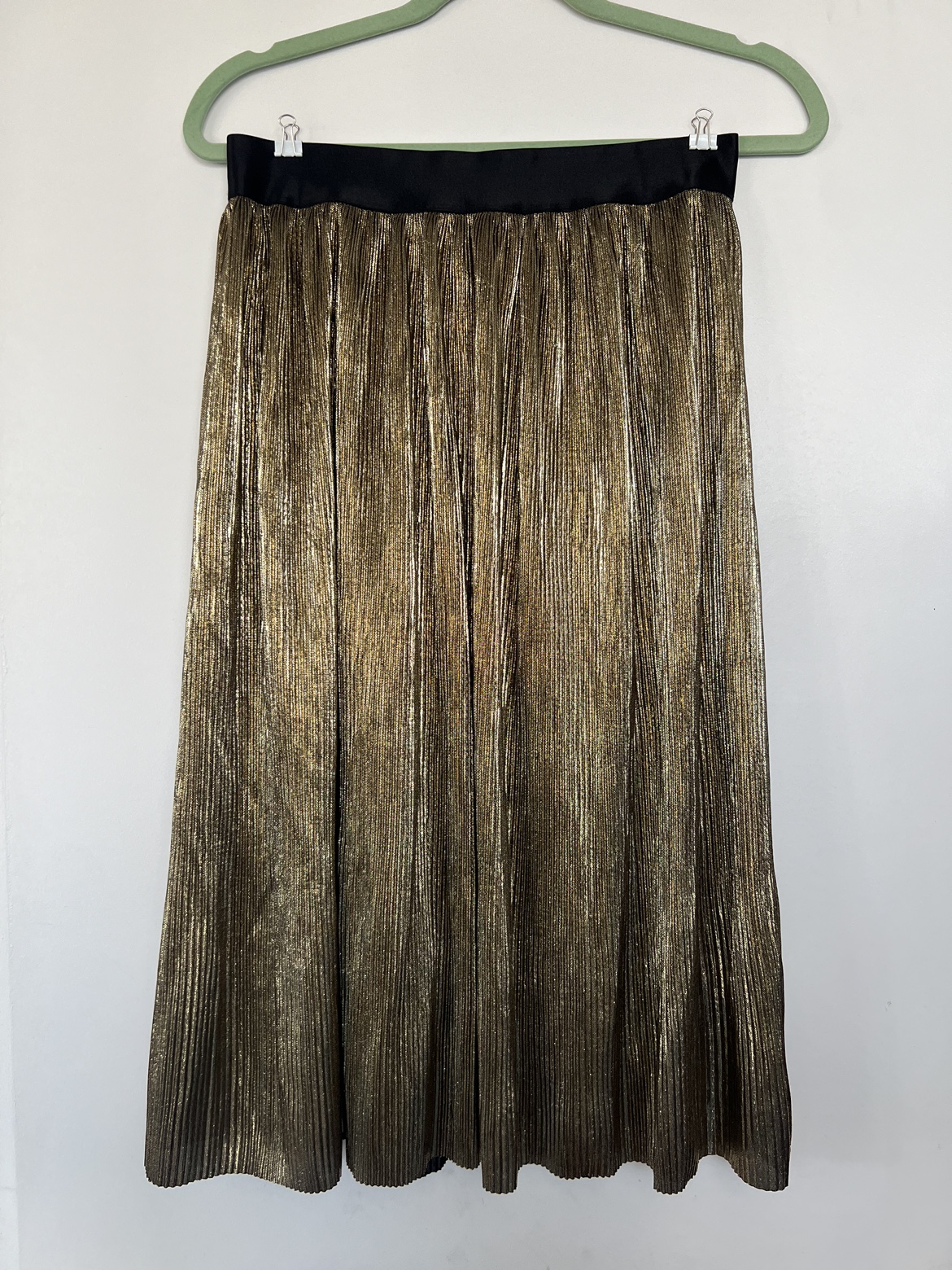 Guess Gold Shiny Pleated Skirt - photo 2