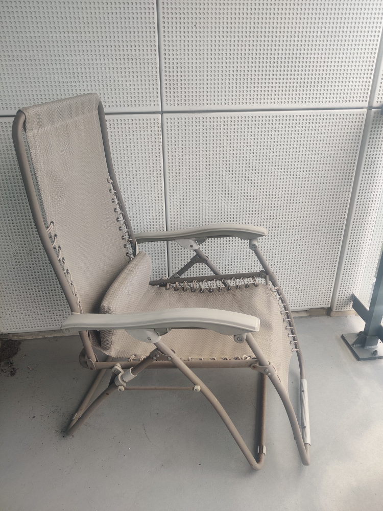 Folding Zero Gravity Lawn Chair