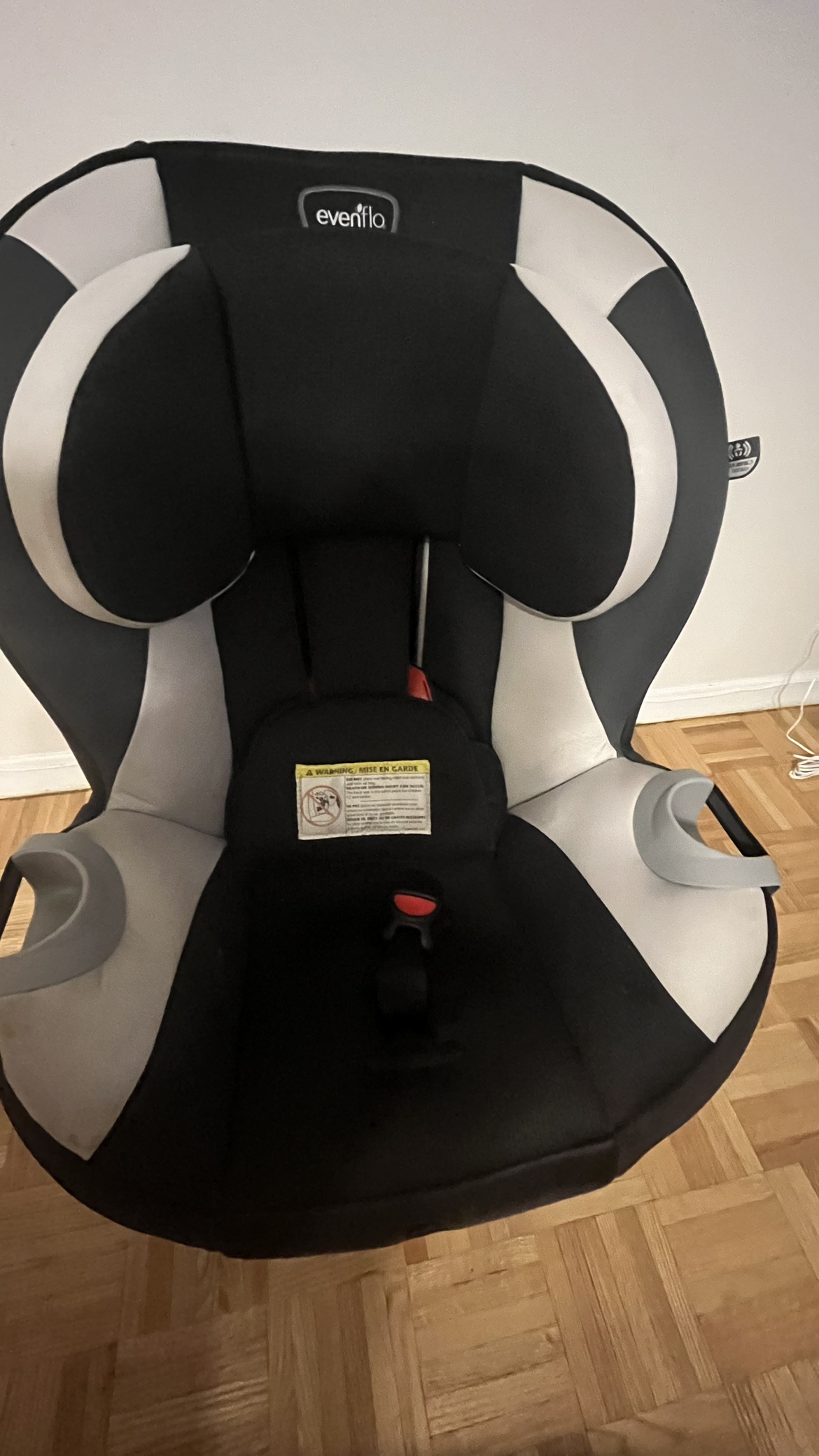 Car seat Giveaway - photo 2