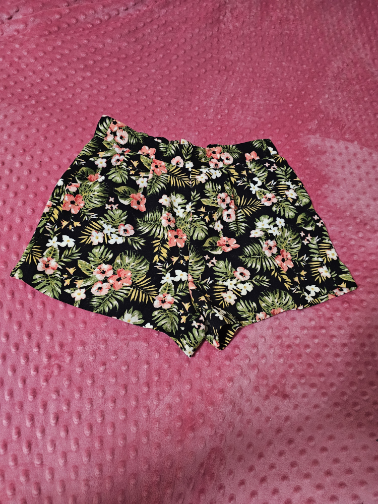 Crepe Floral Print Shorts