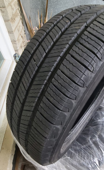 Michelin Defender 185/65r15 All Season Tires (4) image indicator(5)