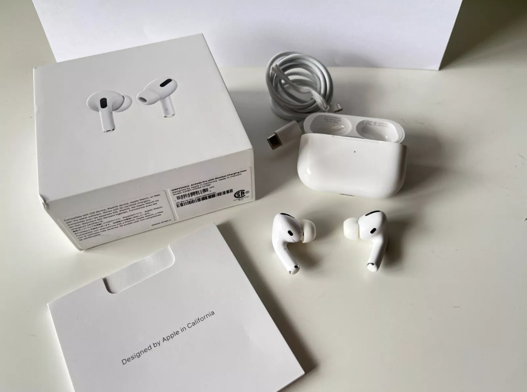AirPods Pro 1st Gen (Negotiable)