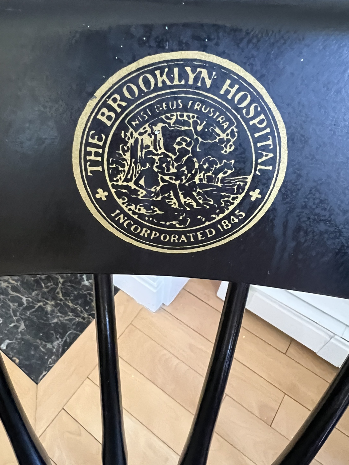 Vintage antiques Brooklyn hospital chair - photo 2