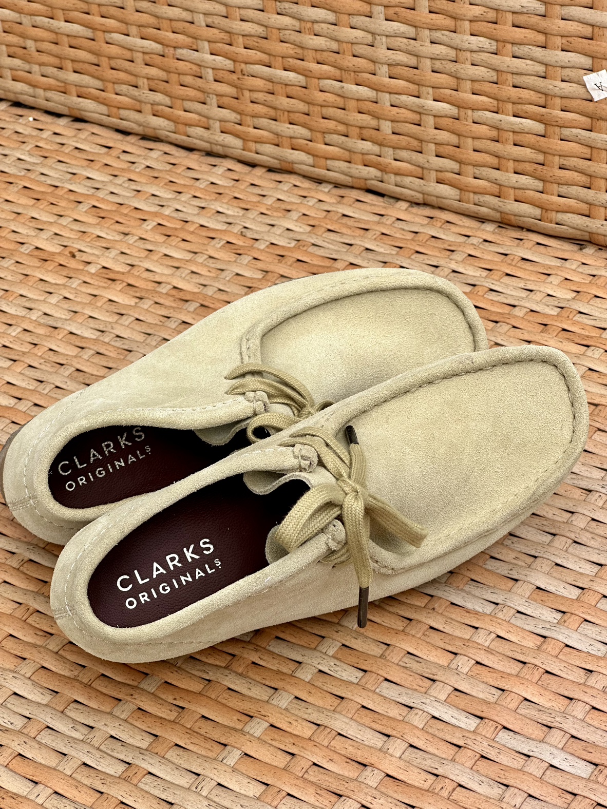 Like New! Clarks Originals Wallabees Suede Beige image indicator(5)