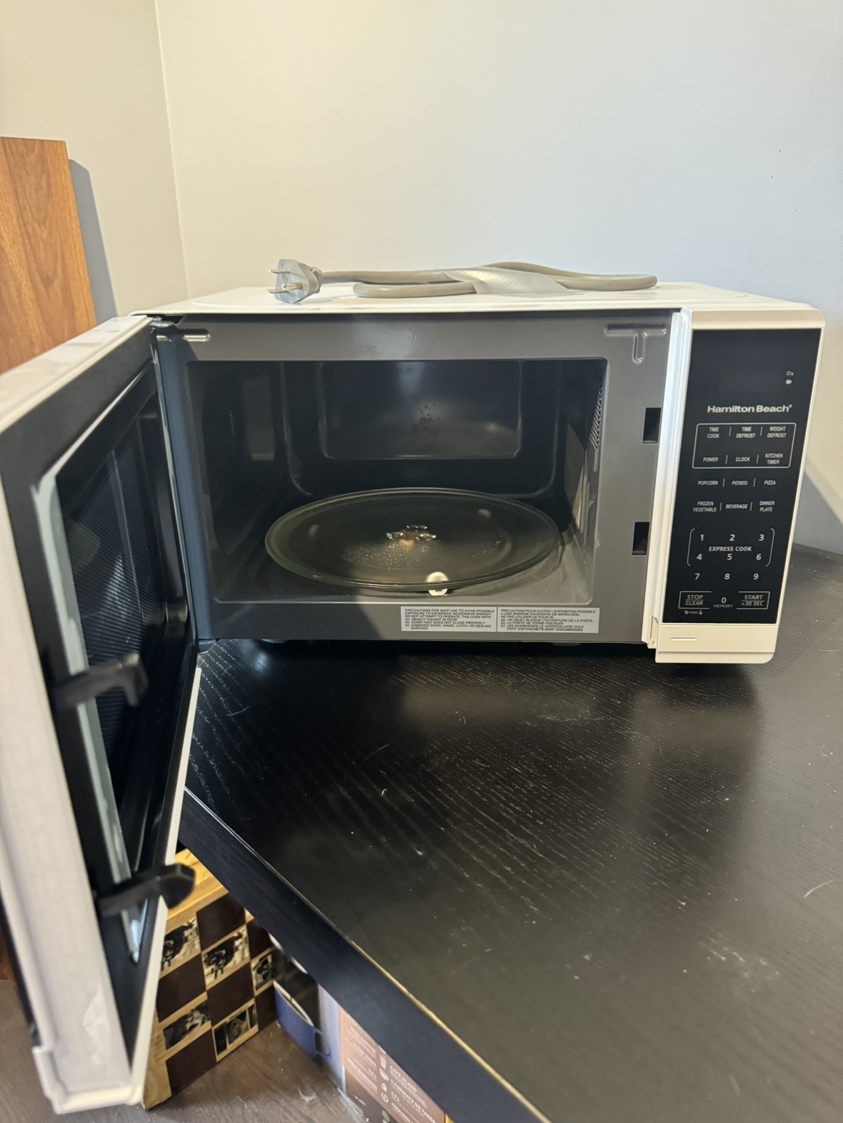 White Microwave - photo 2