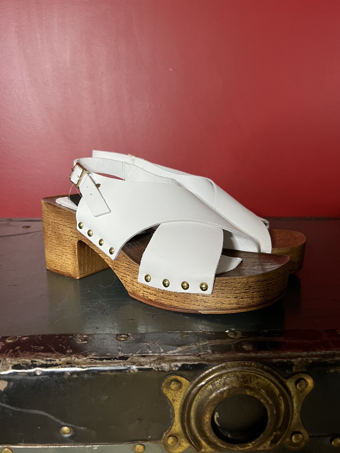 NWT White Leather Platform Sandals