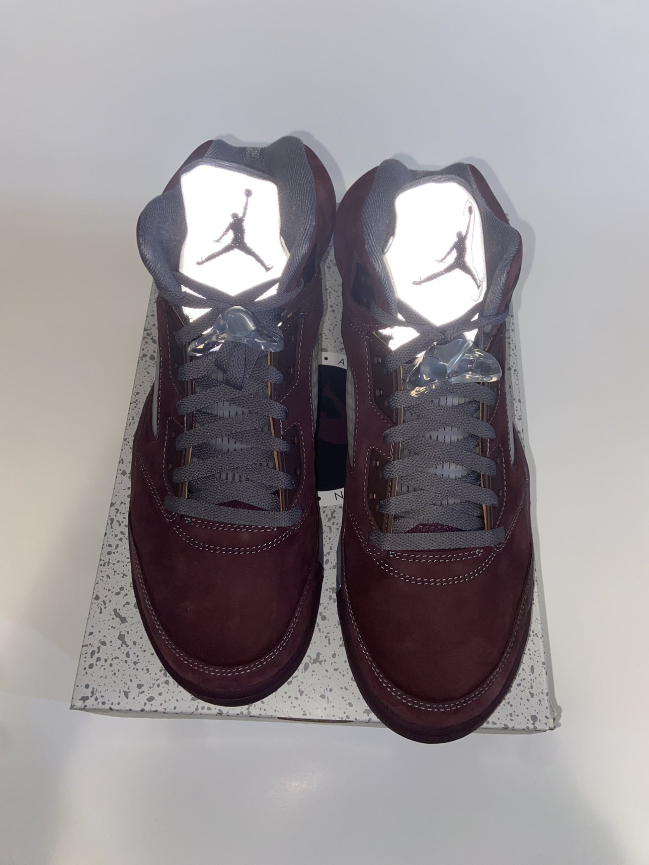 Jordan Retro 5 Burgundy Size 10 image indicator(5)