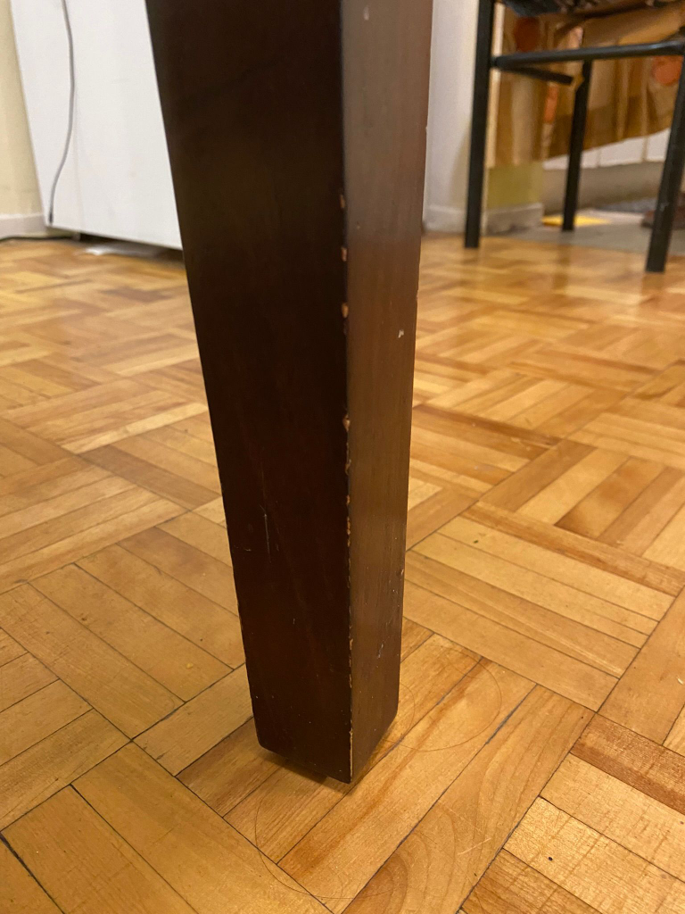 Dining Room Table image indicator(4)