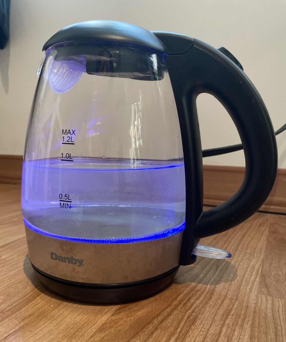 Danby 1.2L Glass Kettle thumbnail