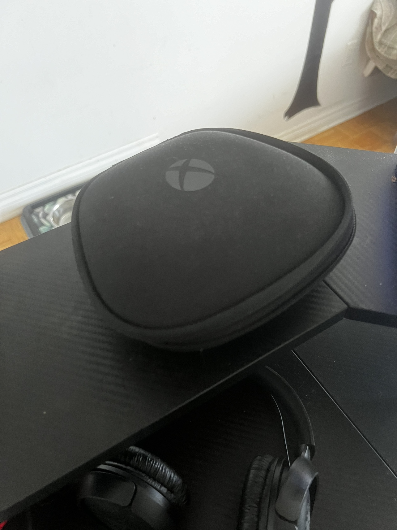 Xbox one series x * READ DESCRIPTION* image indicator(3)