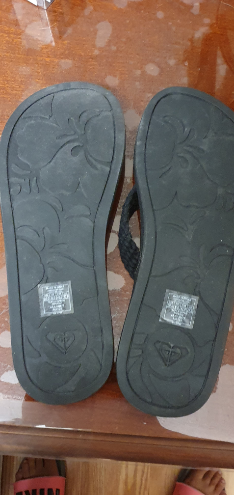Quiksilver Black Flip Flops Size 10 - photo 2