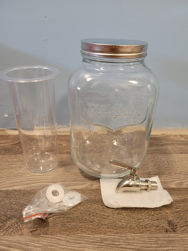 NEVER USED 1 Gallon Glass Dink Dispensers - 3 Available image indicator(2)