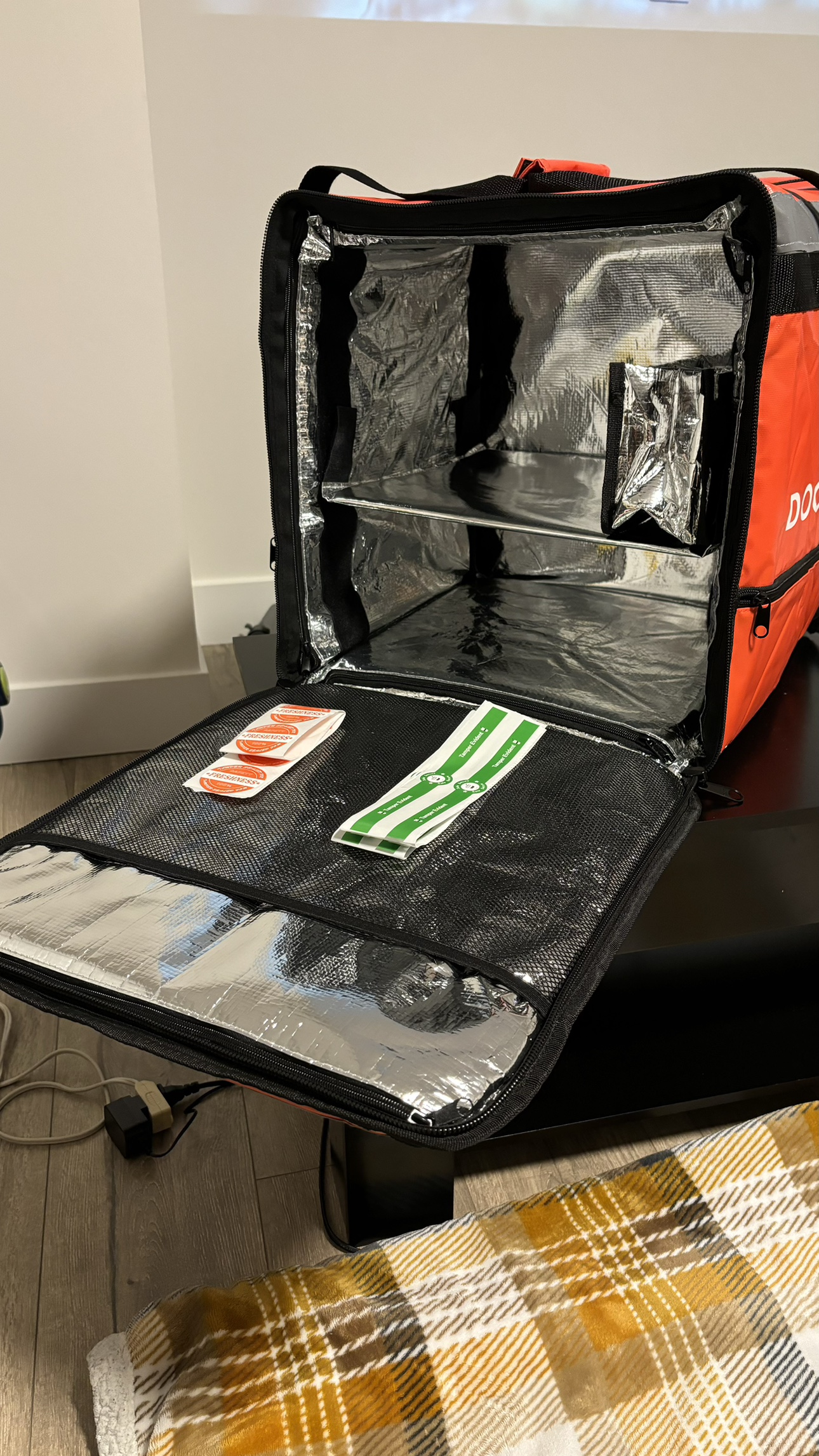 Brand New DoorDash biking delivery bag - photo 3