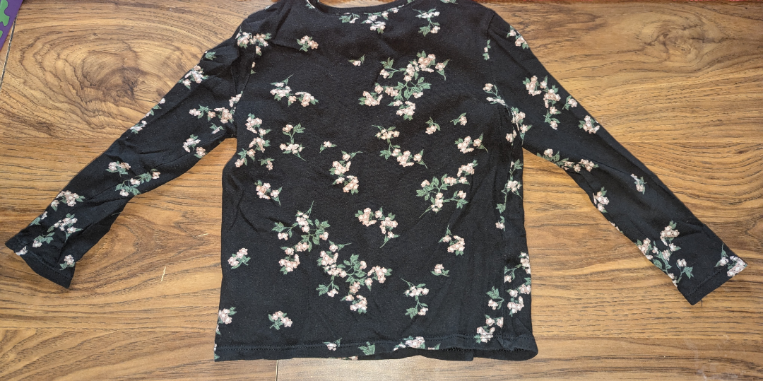 #freecycle  🥕 Old Navy Floral Long Sleeve Shirt thumbnail