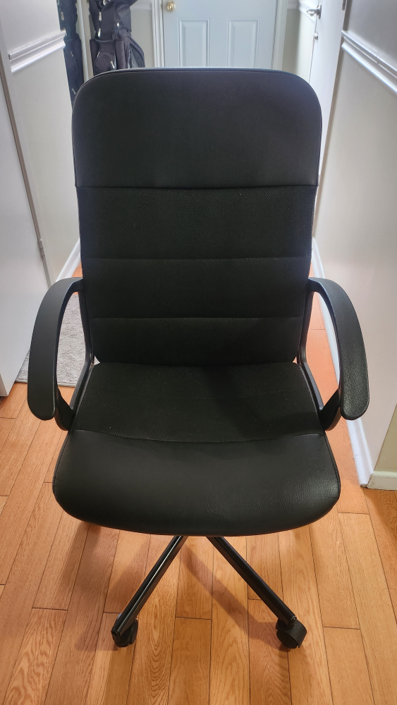 desk and chair - photo 2