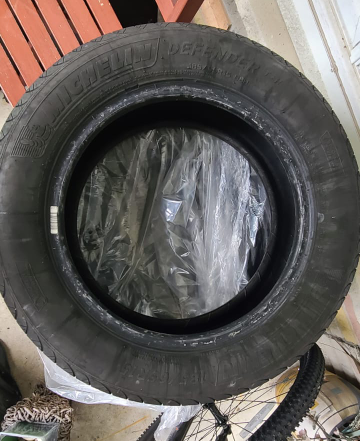 Michelin Defender 185/65r15 All Season Tires (4) image indicator(3)