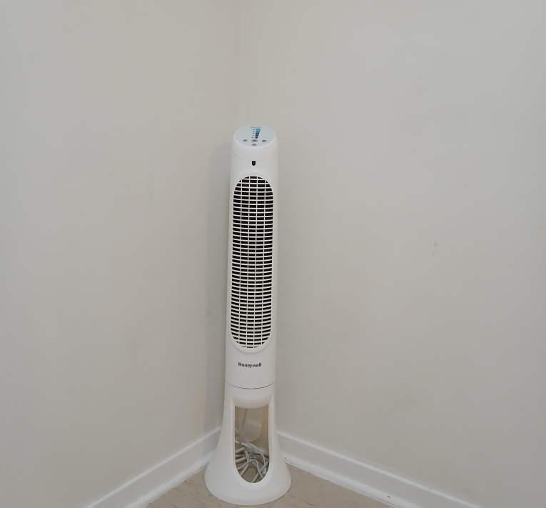 Honeywell Tower Fan thumbnail