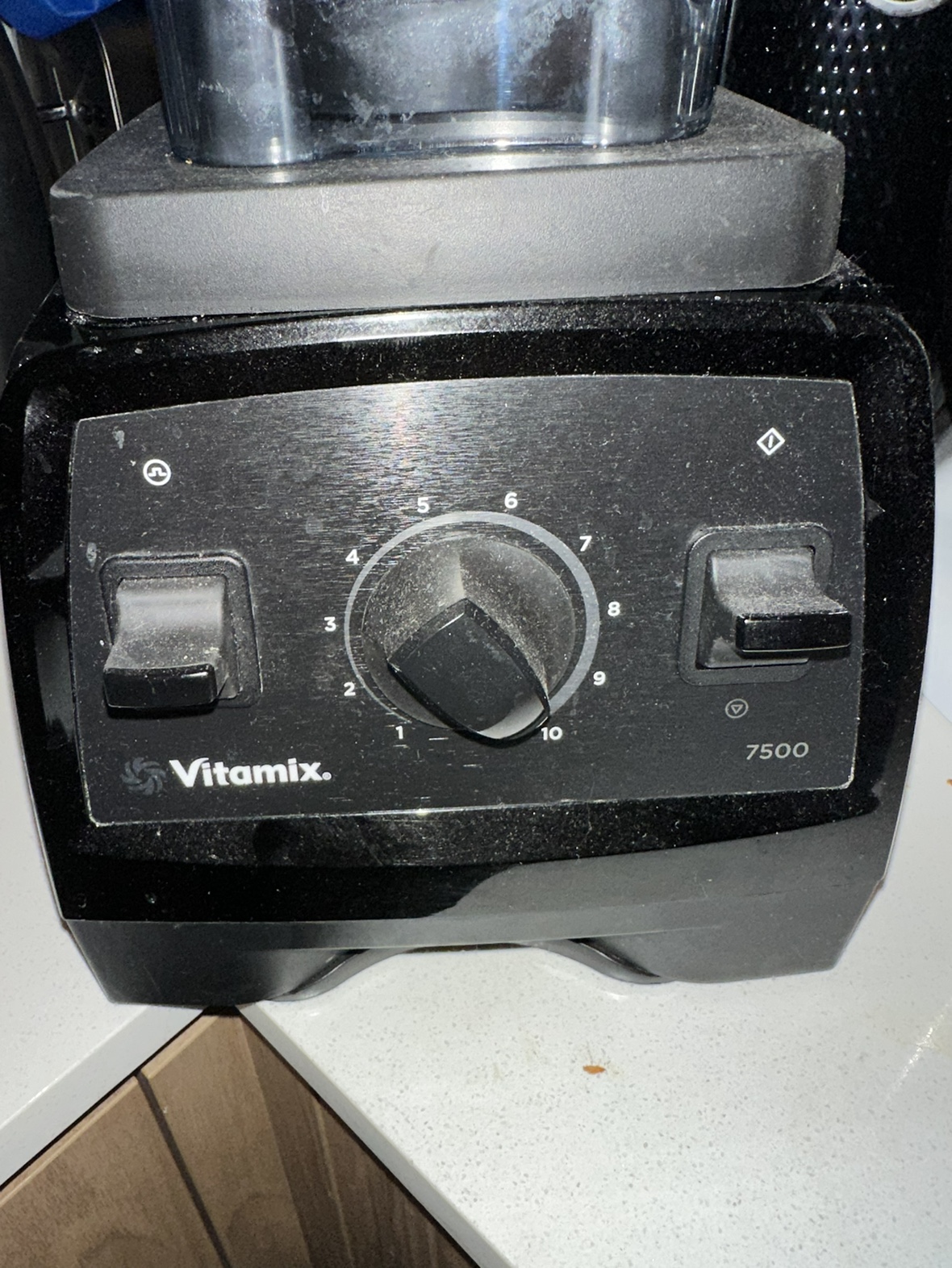 Vitamix 7500 Blender - photo 2